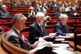 Сенат США провалив план допомоги автовиробникам