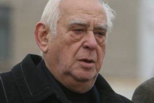 Кабмин без аукциона отдал регионалу Звягильскому 9 месторождений нефти и газа