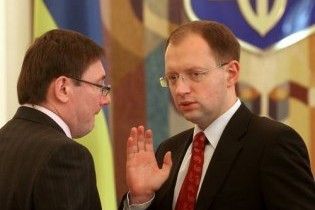 Луценко про Яценюка: "кролик" не бачить далі своєї нори