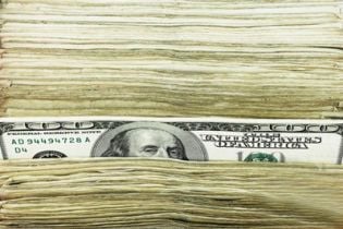 НБУ на міжбанку цього року продав 3 млрд. доларів