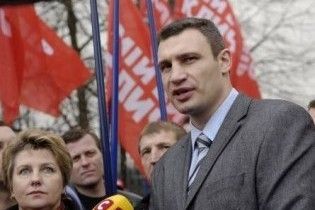 Кличко пообіцяв не бити Черновецького і Довгого