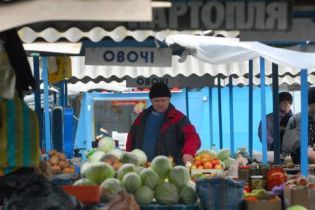 В Ровно закрывают рынки (видео)