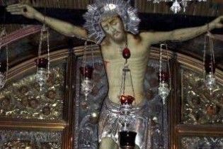 Православні християни відзначають свято Воздвиження Хреста Господнього