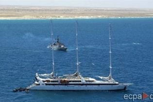 Боевики в Сомали претендуют на часть вооружения Faina (видео, обновлено)