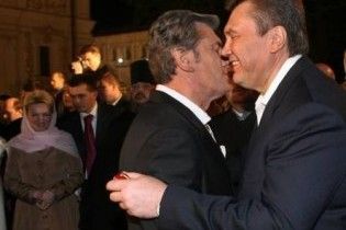 БЮТ: Ющенко і Янукович звільнять Тимошенко на футболі