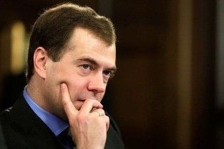 Медведев не исключает возможности введения санкций против Ирана