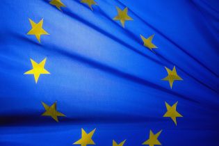 Еврокомиссия предлагает возобновить паспортный контроль внутри Шенгенской зоны