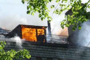Від пожежі на Волині постраждали жінка з дітьми