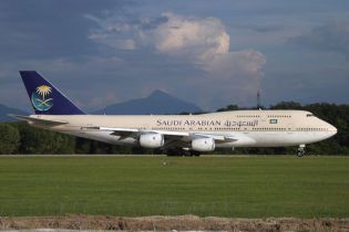 "Боинг-737" разгерметизировался в воздухе