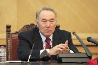 Назарбаєв пропонує прорити новий канал
