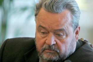 Плющ вышел из НУ-НС, чтобы помогать Януковичу