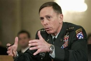 Генерал Девід Петреус, командувач військами США в Іраку (Фото: news.yahoo.com)