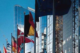 Під Європарламентом голодують солідарні з Луценко українські журналісти