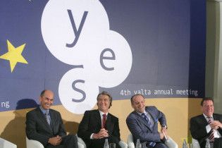 У Ялті відкрився шостий саміт YES