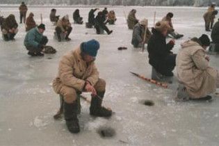 На Каховському водосховищі пропали двоє рибалок