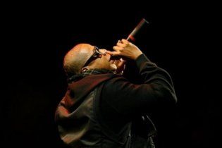 Jay-Z извинился перед фанами U2