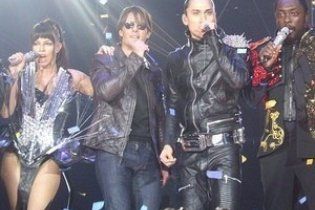 Том Круз заспівав із Black Eyed Peas