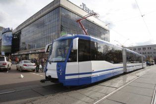 У Києві за розкрадання грошей на швидкісний трамвай затримано бізнесмена