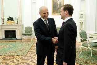 Мєдвєдєв зізнався, що слідкує за КС України