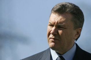 СМИ: Янукович в среду уволит полдесятка министров