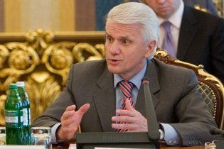 Литвин спрогнозував "надзвичайно складну" сесію Ради