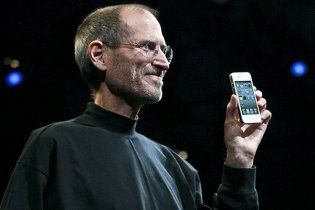 HTC требует запретить продажу iРhone в США