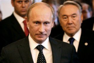 Путин прибыл в Крым для встречи с Януковичем