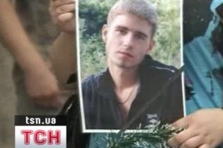 Карпачева настаивает на эксгумации тела погибшего в милиции студента
