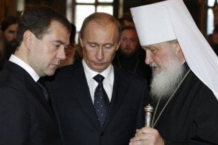 У Росії діти молитимуться за двоєдину владу Димитрія і Володимира