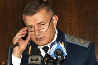 Прокурор вимагає завести справу на журналістів, які написали про його "Лексус"
