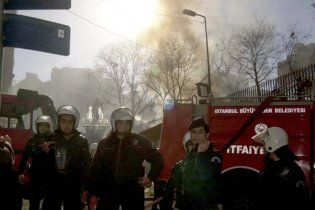 В Стамбуле взорвалась бомба, три человека погибло