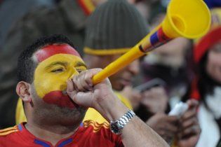 Китай забезпечить увесь футбольний світ вувузелами