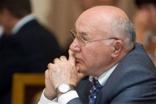 Янукович предложил увеличить срок полномочий главы НБУ Стельмаха