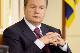 Янукович продлил срок полномочий Стельмаха