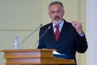 Табачник хочет, чтобы студенты платили за учебу не менее 8 тыс. в год