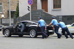 БЮТовец на Bentley попал в ДТП