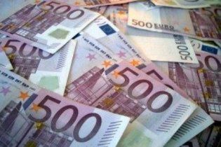 На межбанке подорожал евро