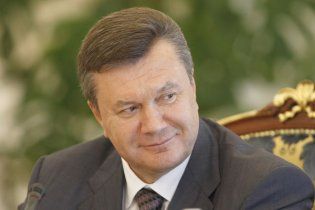 Губернатори скинуться на подарунок Януковичу