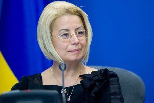 Герман: Тимошенко не бачить, як Янукович чудово розмовляє українською