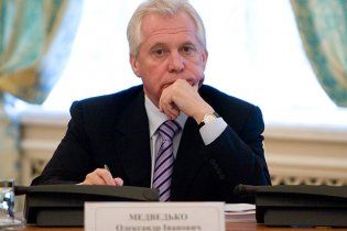 Партія регіонів погодилась залишити Медведька генпрокурором