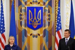 Янукович назвал Украину внеблоковым государством