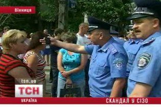 Тюремный скандал в Виннице: арестанты отказывают ехать в суд