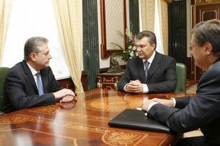 Янукович розповів новому послу, як треба дружити з Росією