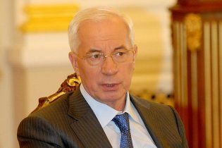 Азаров пообіцяв налагодити життя в Україні через 10 років