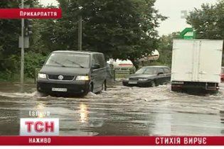 Прикарпаття затопило сильніше, ніж у 2008-ому: є жертви