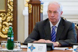 Азаров назвав Податковий кодекс "подарунком для підприємців"