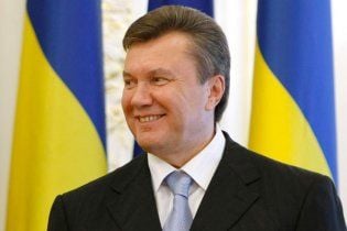 З Майдану вивели людей, які кричали Януковичу "Ганьба!"
