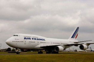Лайнер Air France екстрено сів у Бразилії через загрозу вибуху