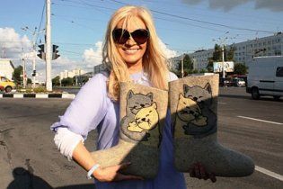 Повалій позбулася багажу на 100 тисяч доларів