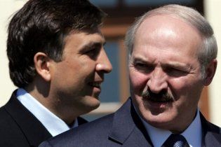 Саакашвілі не покликали на інавгурацію Лукашенка